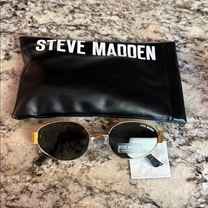 Steve Madden Gold and Black Sunglasses